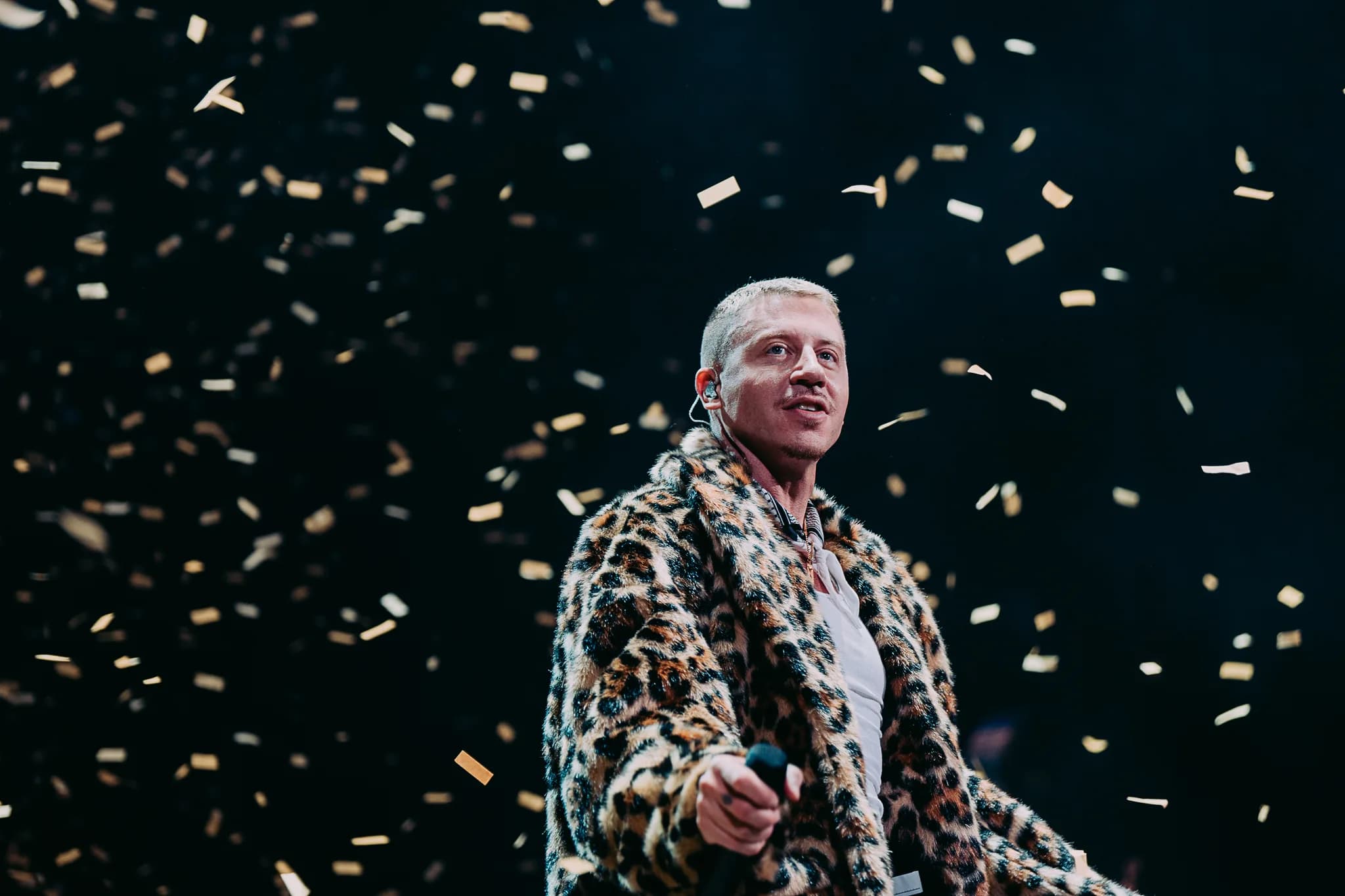 Live concert event coverage